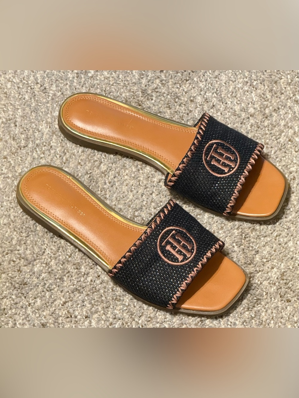 Tommy Hilfiger TWPezley-T Raffia Logo Slide Sandals Black/Tan - size 8.5